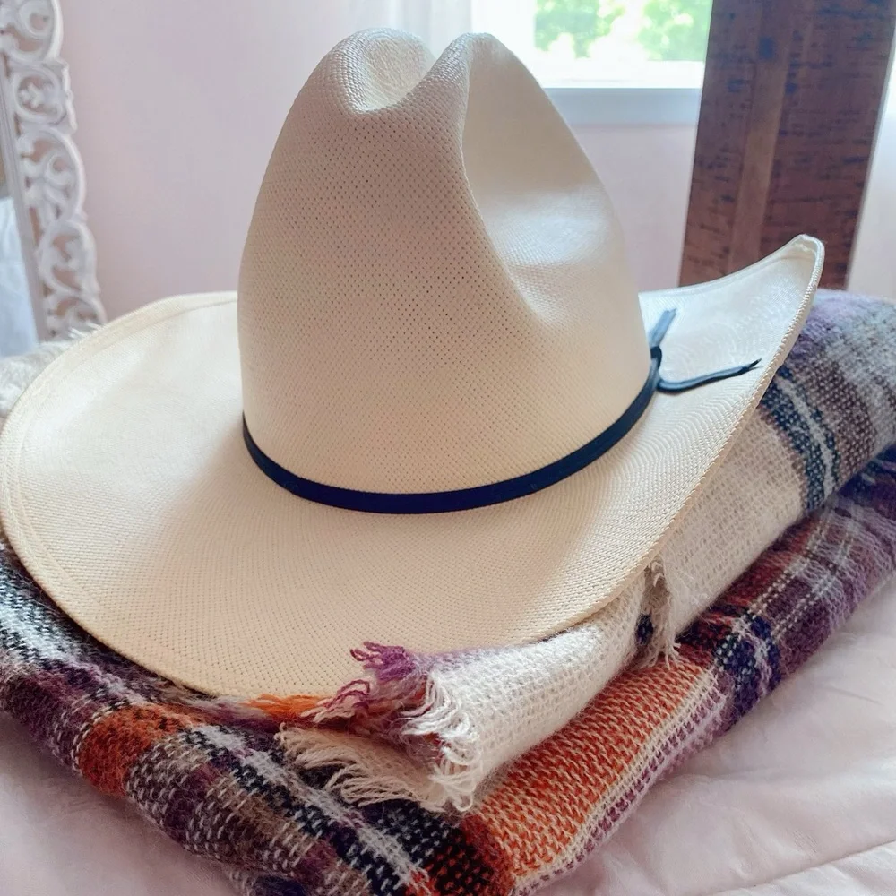 Resistol Quarter Horse long oval cowboy hat - Picture 2 of 13